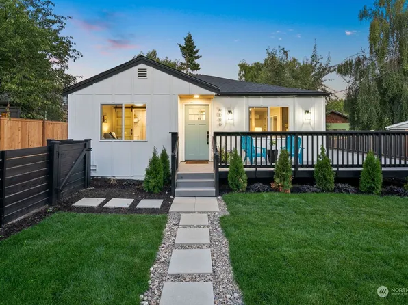 9046 1st Avenue NW, Seattle, WA 98117