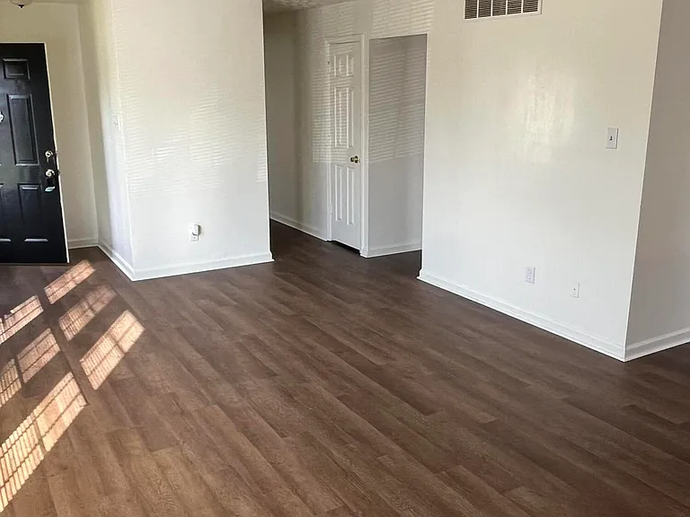1603 Glover Ave — Photo 3