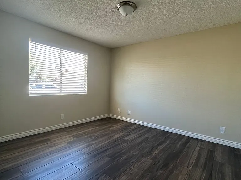 14070 Juniper St — Photo 10
