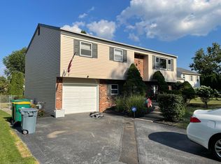 906 Willcliff Dr, Mechanicsburg, PA 17050