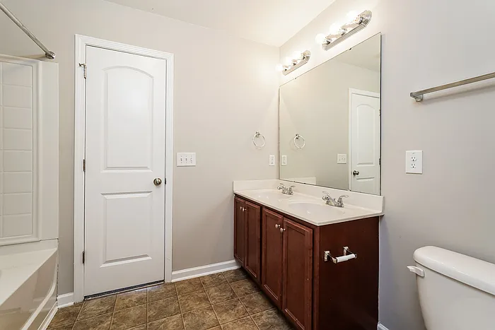 100 Hadley Dr — Photo 11