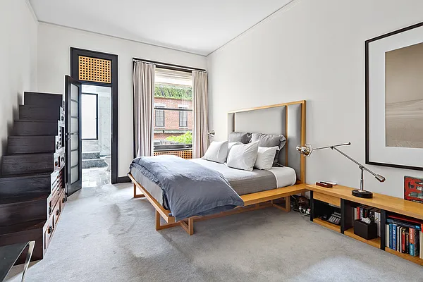 Sold by Compass | media 33