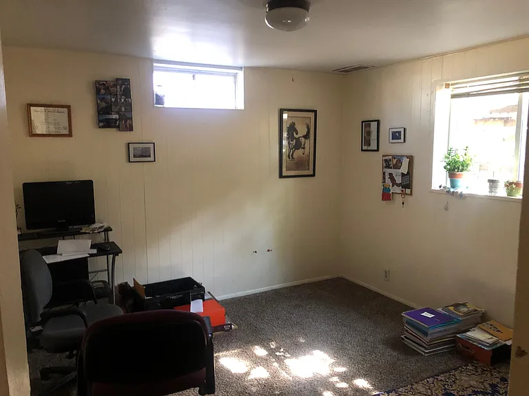 410 Riddle Dr — Photo 3