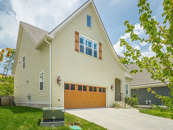 4th image of 1344 Carrington Way