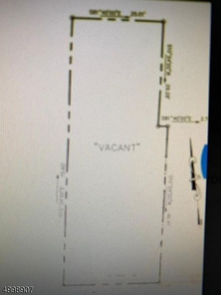 2nd image of 125 Keen St