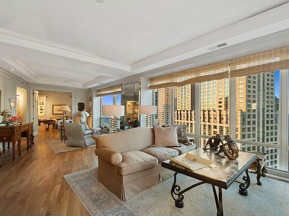 2nd image of 57 E Delaware Pl #Penthouse 4001