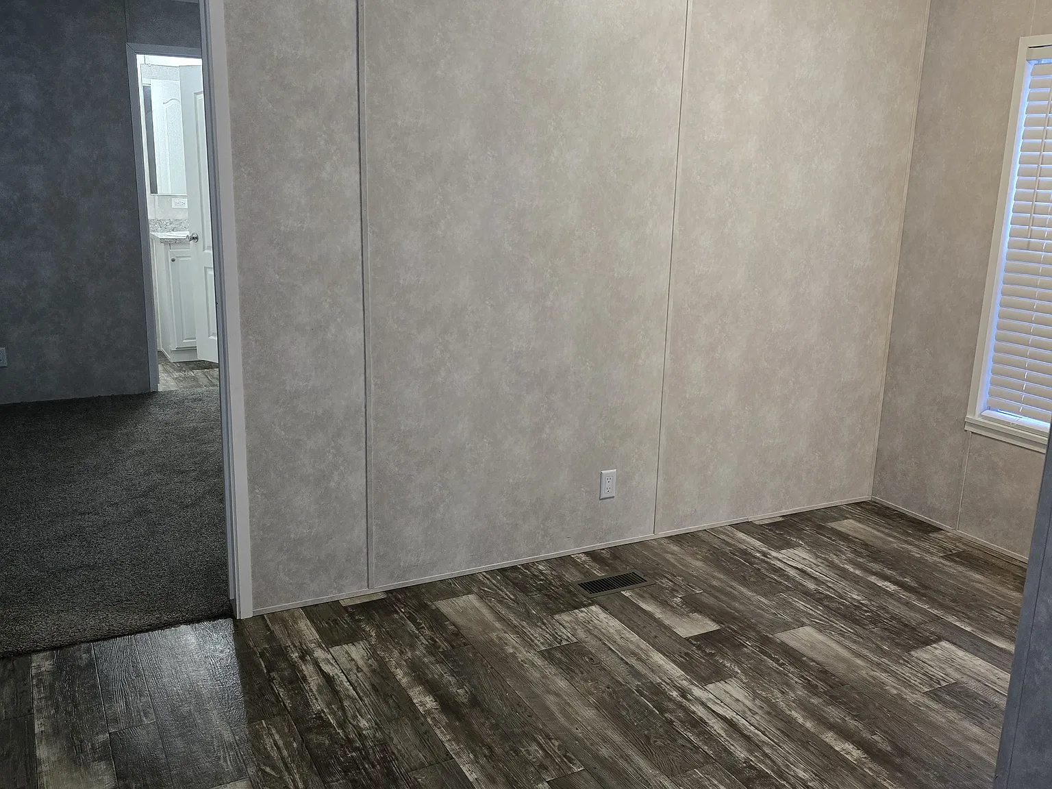 3 bed, 1120 sqft, $1,095 — Photo 4