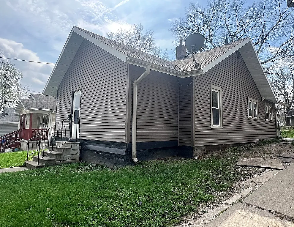 2 bed, 768 sqft, $1,175 — Photo 2