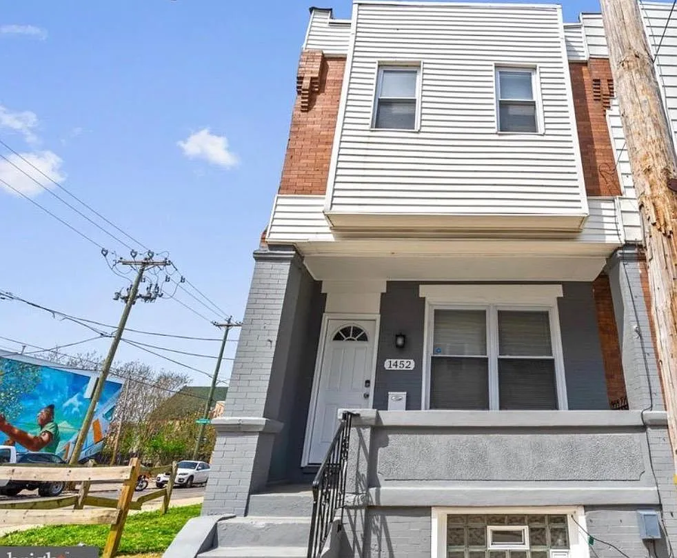 1452 S Etting St — Photo 2