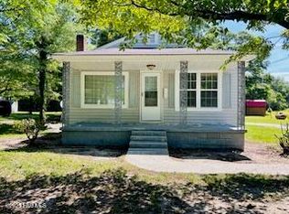 404 N Forbes St, La Grange, NC 28551