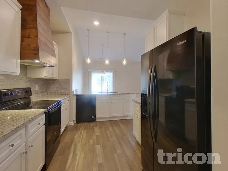 7319 Amberly Hills Rd — Photo 6