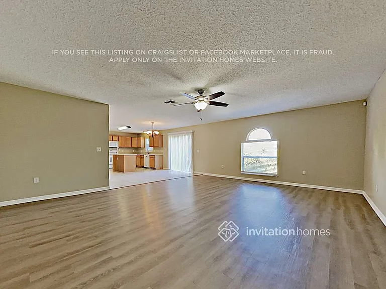 1225 Howland Blvd — Photo 5