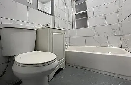 74 Clerk St #1L — Photo 2