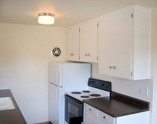 Dolores Manor (Kitchen)