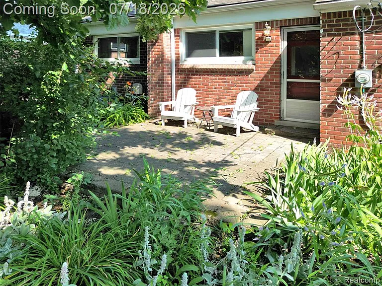 437 W Sunnybrook Dr — Photo 30