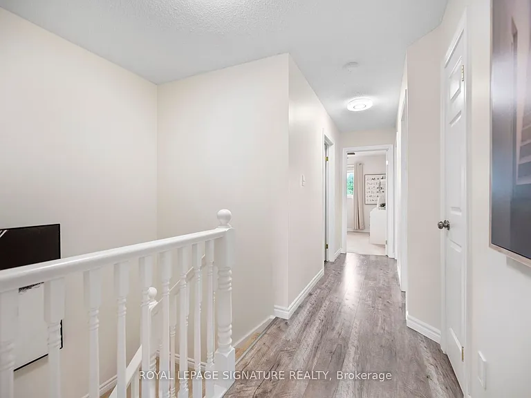 61 Thames Way — Photo 23