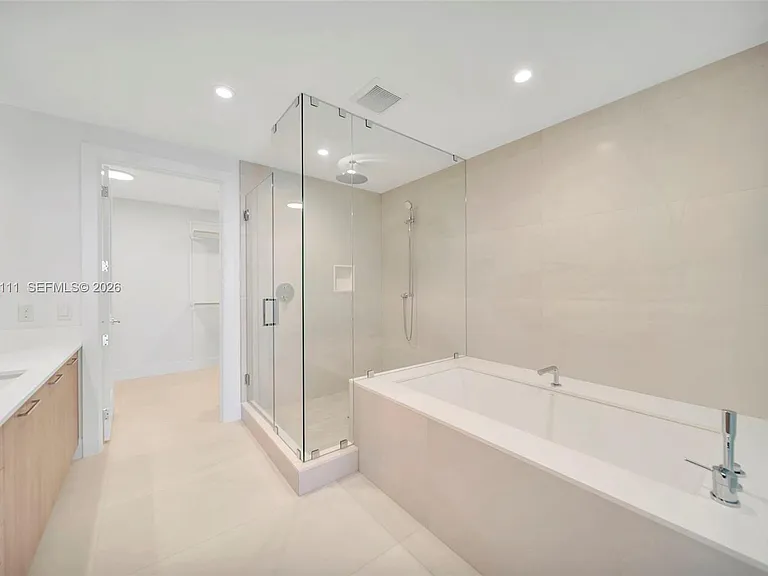 153 N Seabreeze Blvd #801 — Photo 20