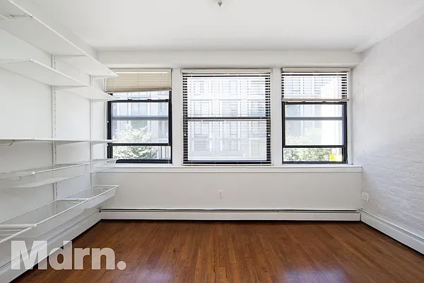 Rented by Mdrn Residential | media 1