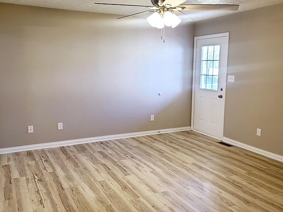 2nd image of 378 Kenlee Cir Unit 2
