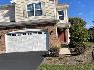 579 Bobby Ann Ct, Roselle, IL 60172