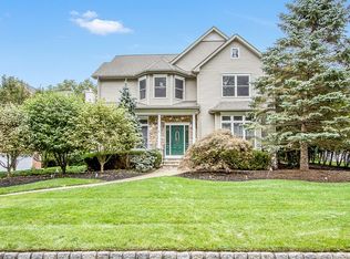 10 Frederick Ct, Park Ridge, NJ 07656