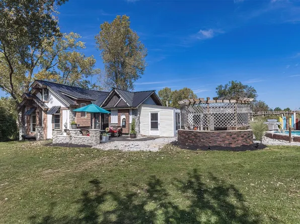 8016 Williams Rd, North East, PA 16428