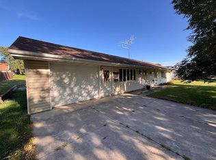 505 S Main St, Schaller, IA 51053