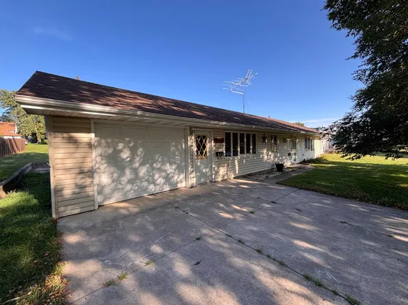 505 S Main St, Schaller, IA 51053