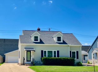 621 N Linwood Ave, Appleton, WI 54914