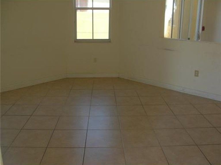 2nd image of 8881 NW 185th St