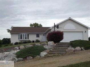 1055 E Broadway Hwy, Charlotte, MI 48813