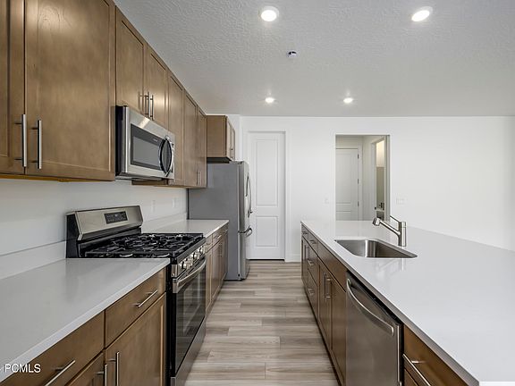5th image of 2496 N Wildflower Ln