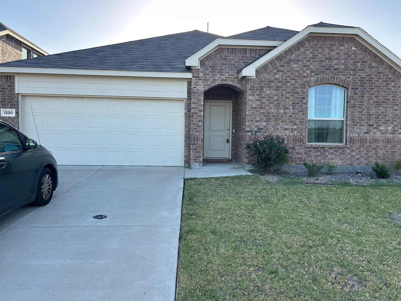 4 bed, 2000 sqft, $2,495 — Photo 1