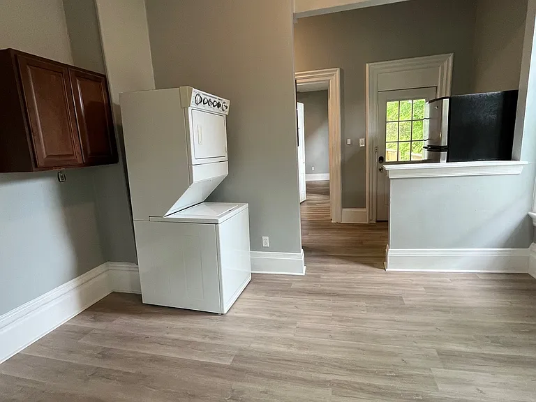 324 Broad St #B — Photo 5