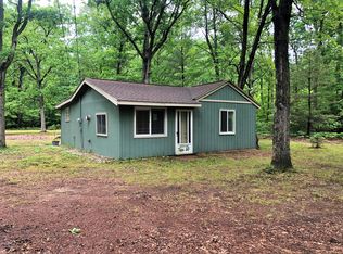 1719 W Willow St, White Cloud, MI 49349