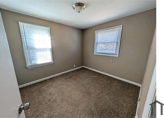 750 Kelvin Dr — Photo 5