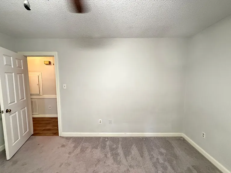 209 Oak Forest Dr — Photo 21