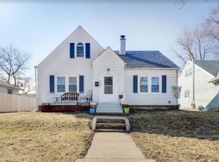 204 W Division St, Bloomington, IL 61701