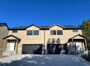 4350 Briarpark Dr, Lincoln, NE 68516