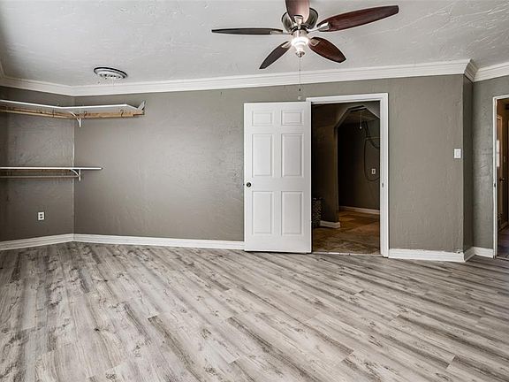 5th image of 1111 Hillcrest Dr