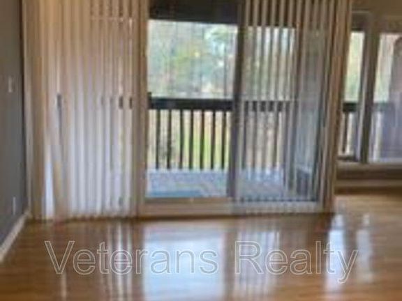 5th image of 210 Lanai Vlg #C