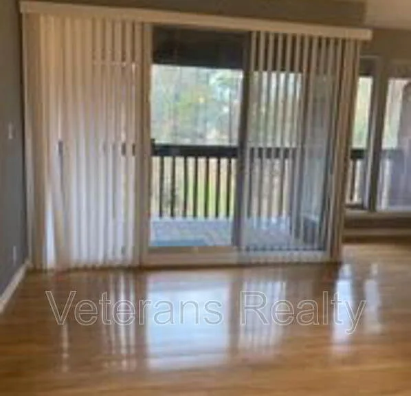210 Lanai Vlg #C — Photo 5