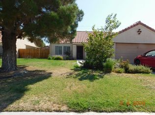 730 La Paloma St, Ridgecrest, CA 93555