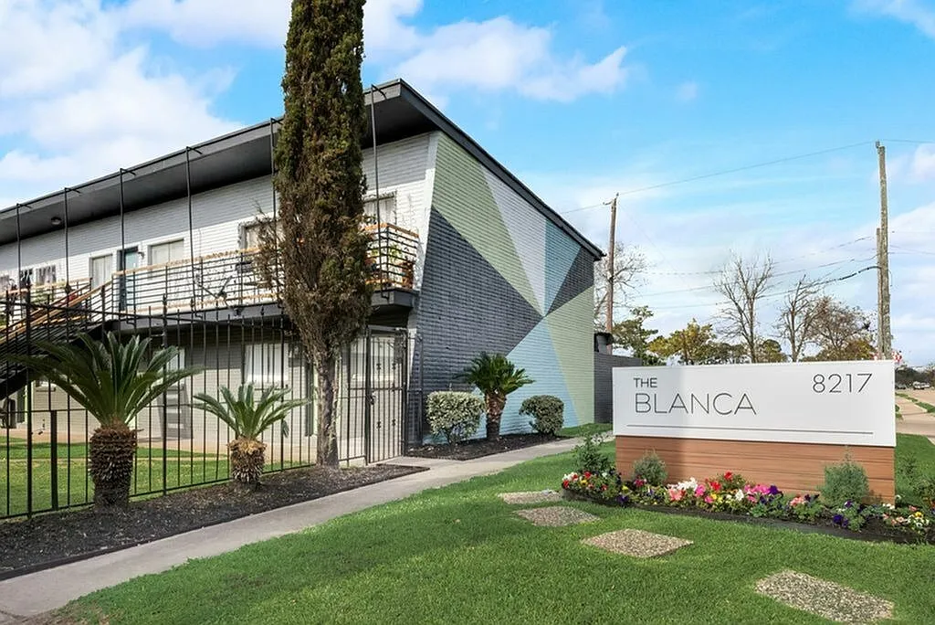 The Blanca Apartments — Photo 1