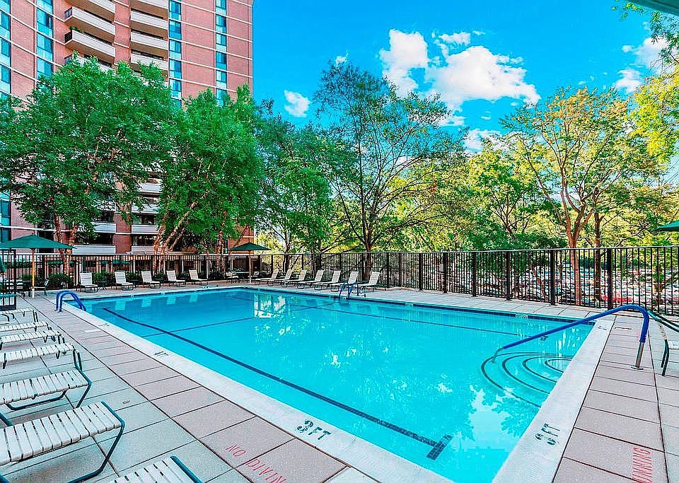 2nd image of 4620 N Park Ave APT 1204W