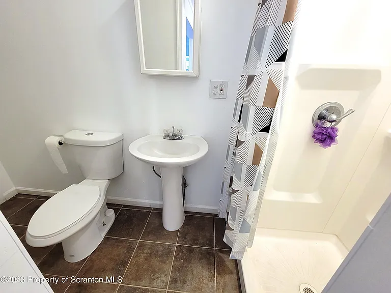 603 Spring St — Photo 4