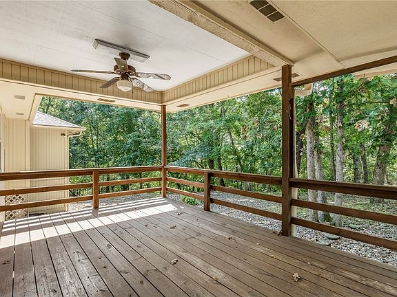 3rd image of 8 Boyce Ln