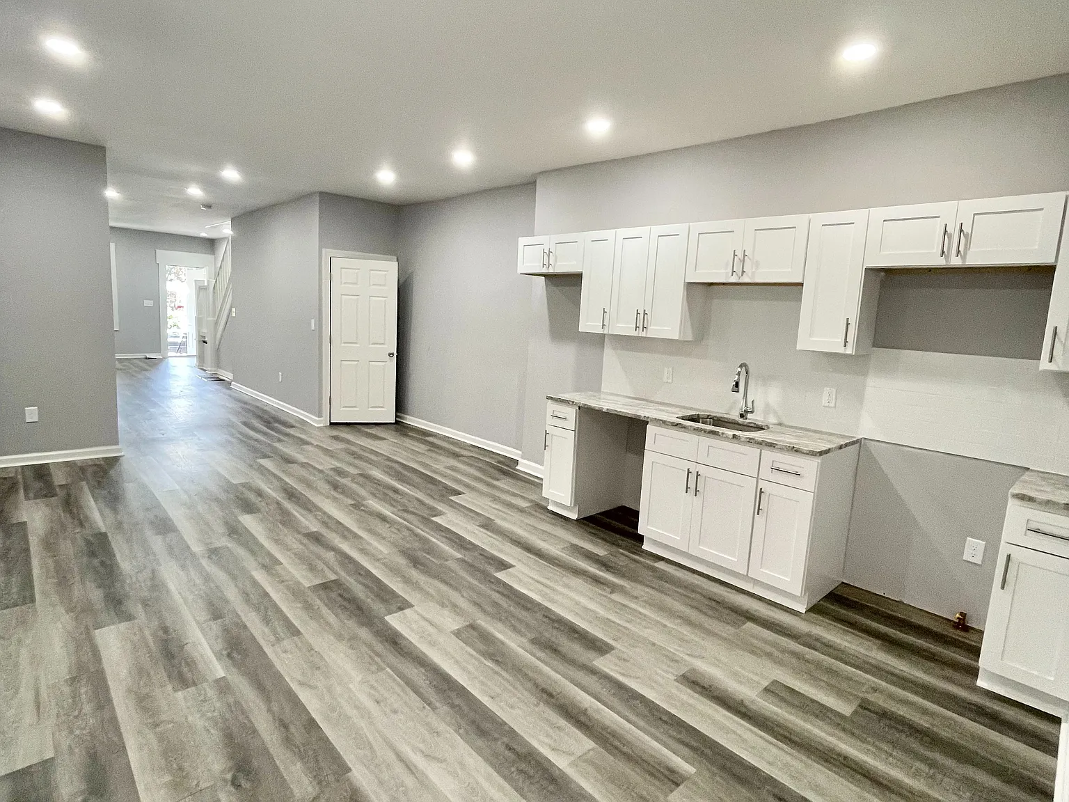 Move-In Ready 4BR Home with Bright Interiors & Ample Storage — Photo 2