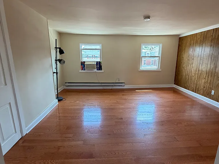 227 E Broad St #2 — Photo 6