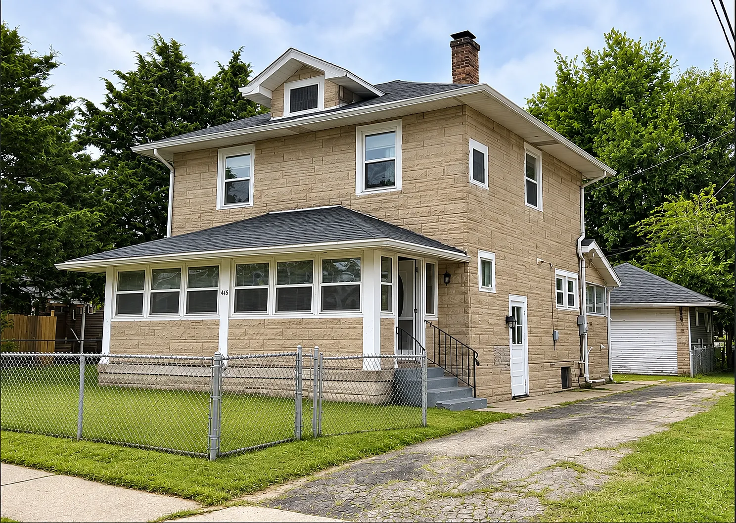 4 bed, 1500 sqft, $1,700 — Photo 1